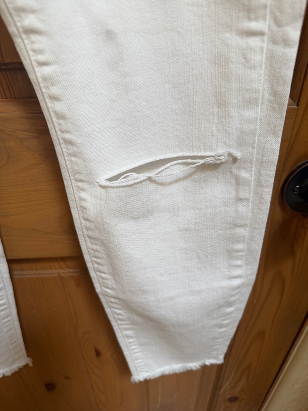 NWT! Current/Elliott White Skinny Jeans with Subtle Knee Slits - Picture 4 of 11